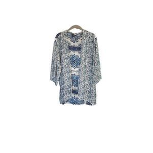 Divided H&M women’s sheer floral blue and white kimono size large